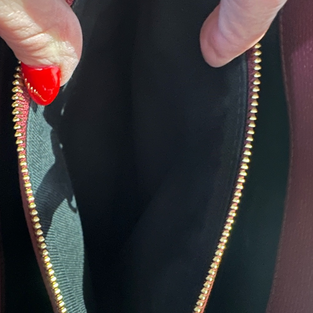 Burberry Crimson Banner HHL Bag - Picture 7 of 15